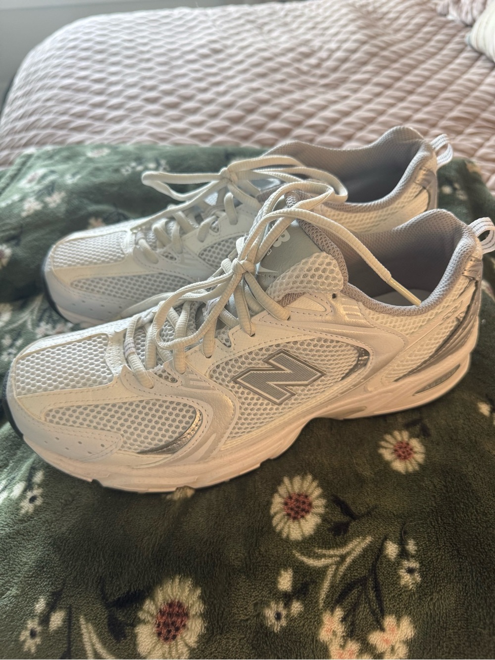 New Balance 530 Women’s White Athletic Mesh Walking Sneakers